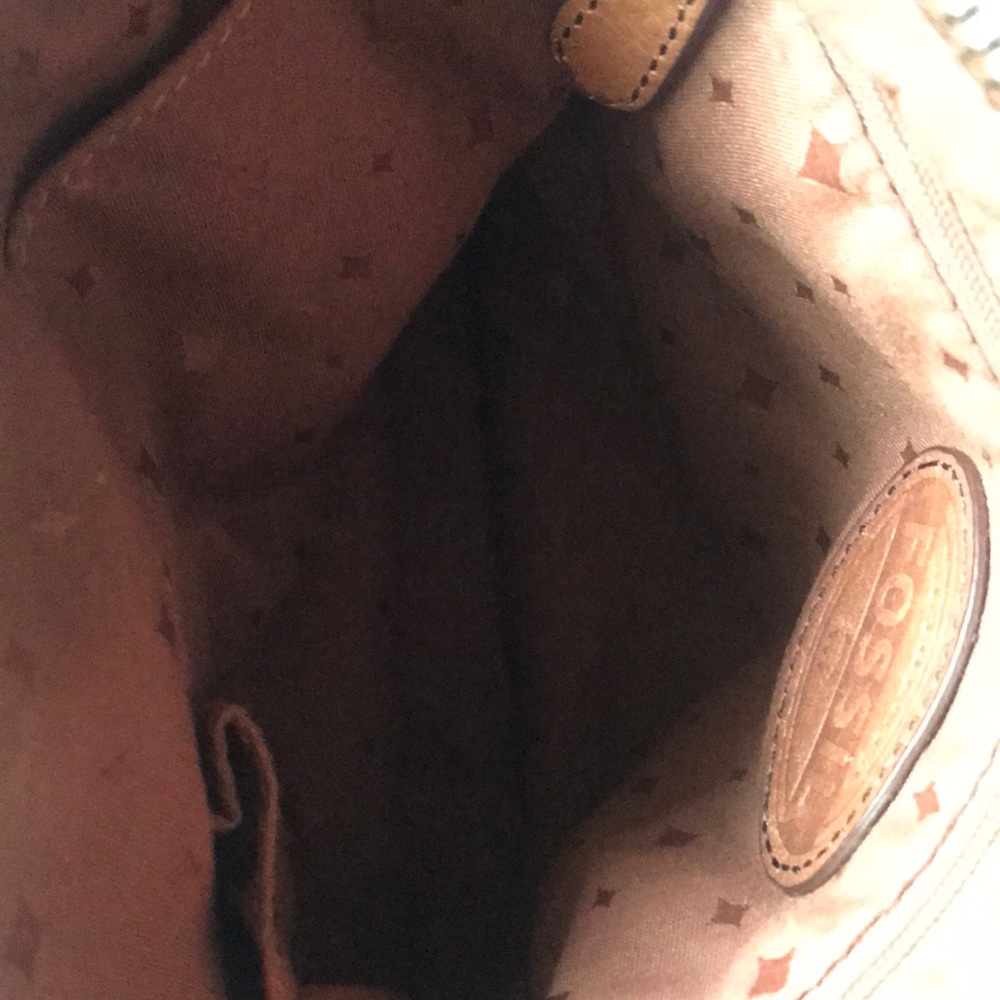 Fossil Crossbody Bag! - image 4